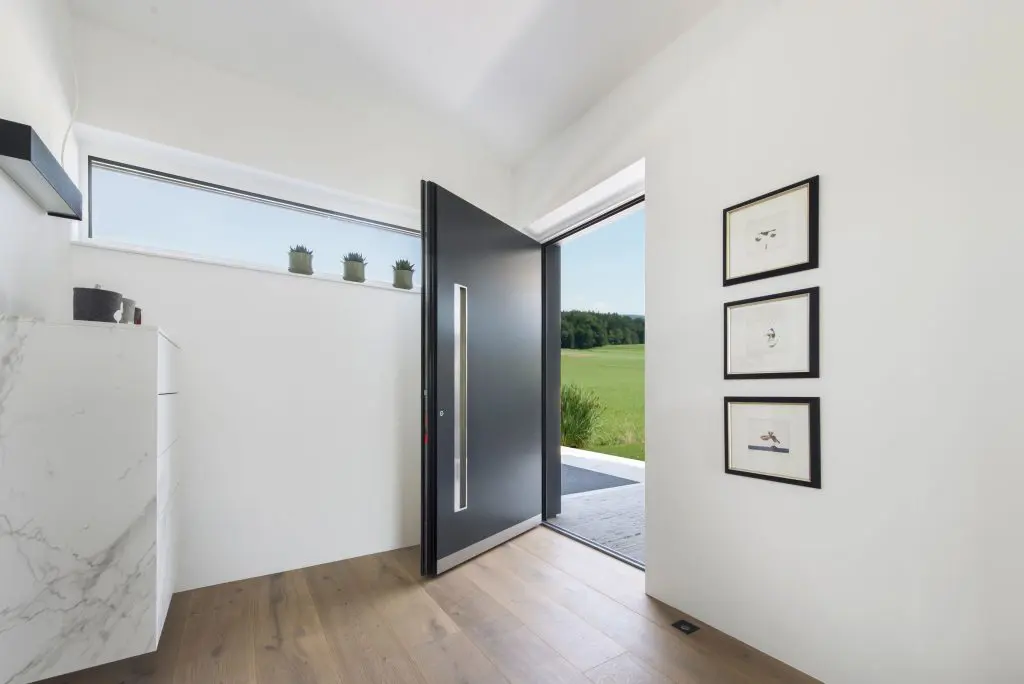 Porte fenetrée moderne