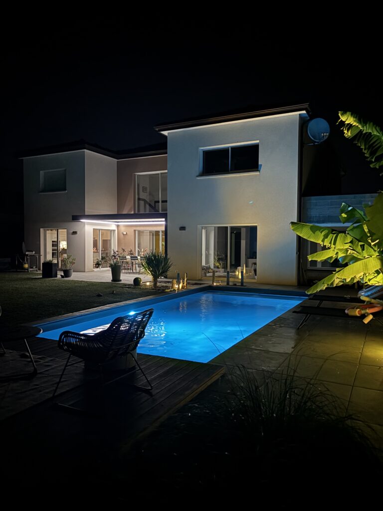 Pergola bioclimatique avec éclairage leds