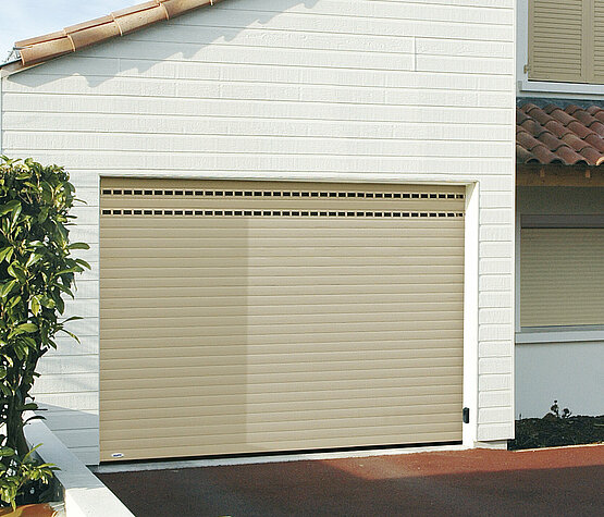 porte de garage enroulable en aluminium