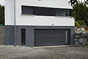 porte de garage sectionnelle noir sur mesure