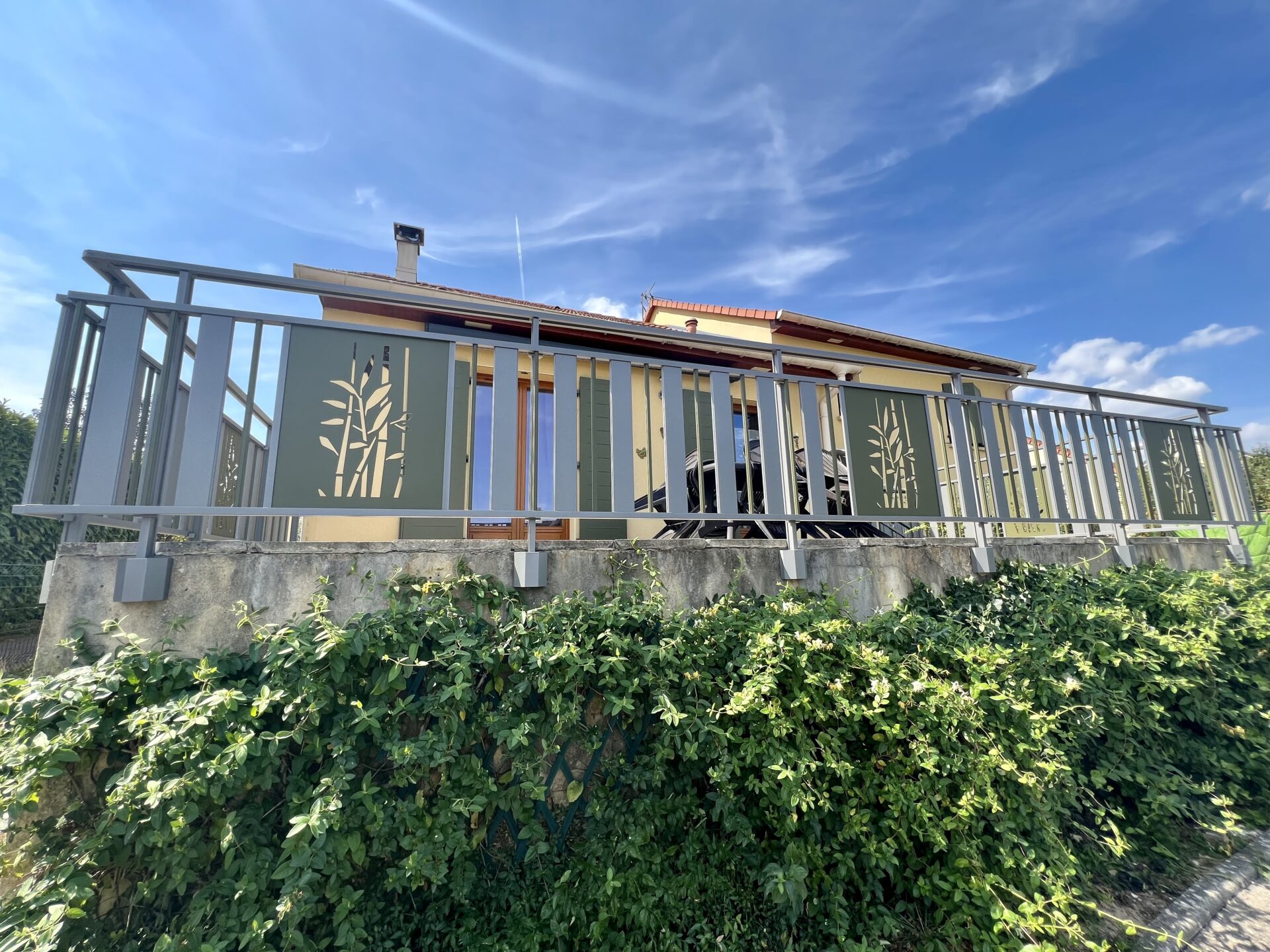 garde corps ajouré sur terrasse personnalisé