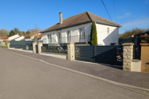 portail et clôture assortis