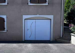 porte de garage basculante MOOS
